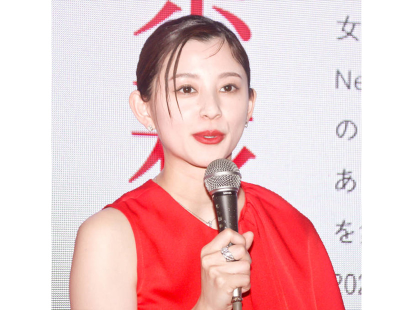 「すっぴんですか？」第2子出産の朝比奈彩、久々のプライベートSHOTに反響「美しさは何も変わりませんね」