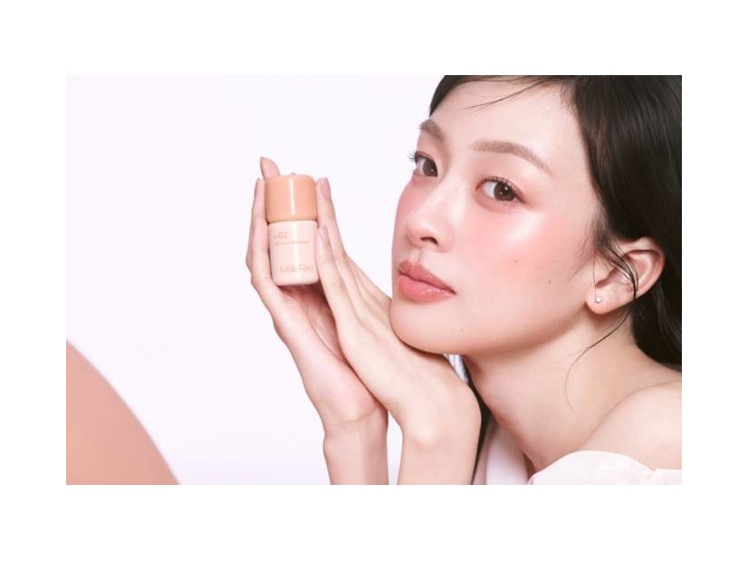 ミルフィー、ふんわり血色感とツヤ肌をかなえる「シェイクドロップチーク」が新登場