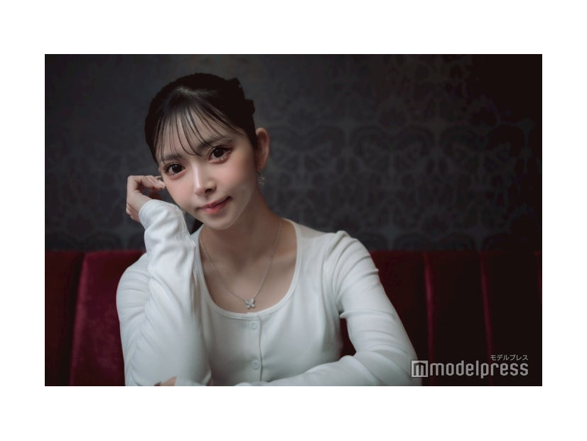 モデルプレスのインタビューに応じたあさまる「VENET TOKYO ROPPONGI」（C）モデルプレス