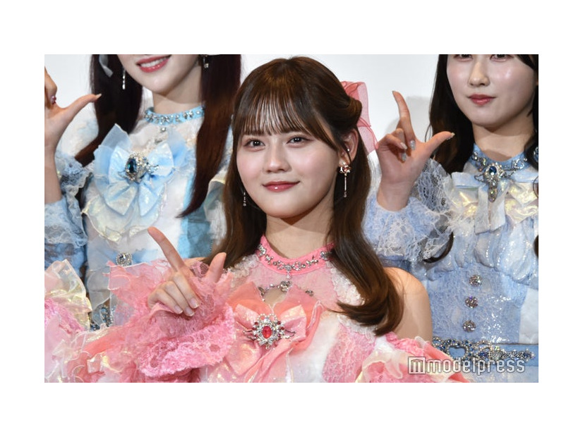 茶髪の高松瞳（C）モデルプレス