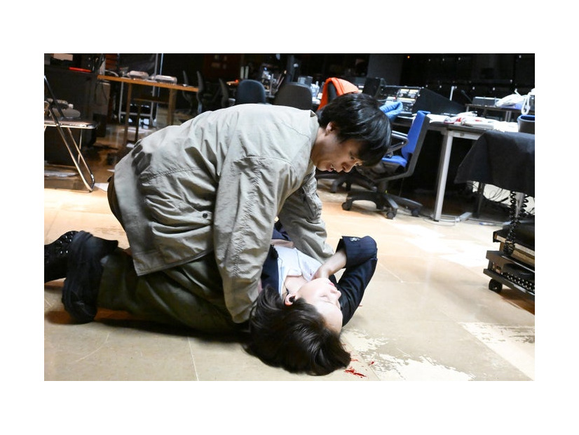 櫻井翔、ソニン（C）日本テレビ