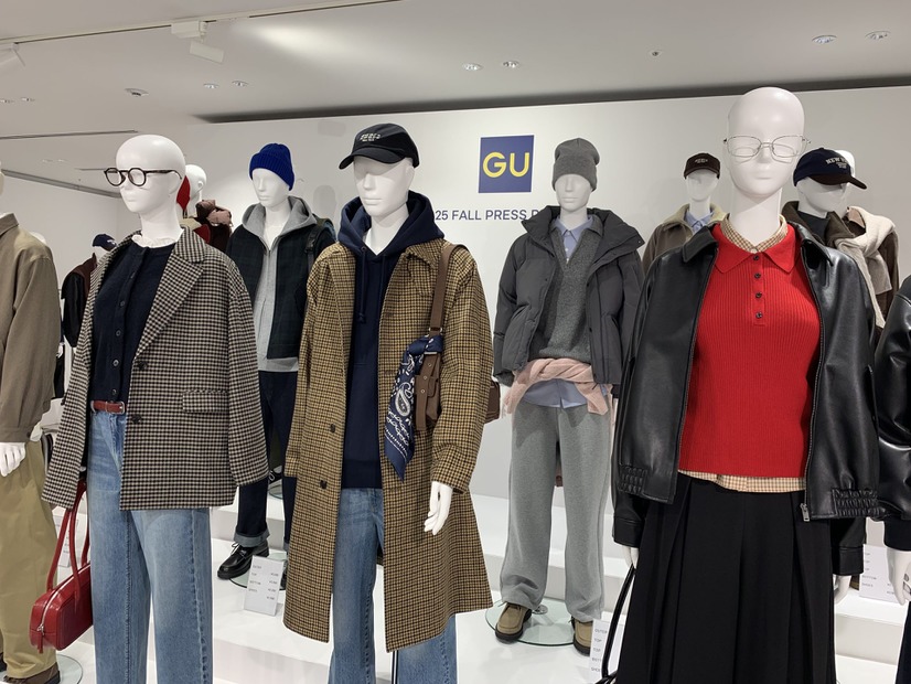 40代スタイリストが【GU】展示会で「これは欲しい！」とチェックしたバズり確実アイテム２選と着こなしのコツ