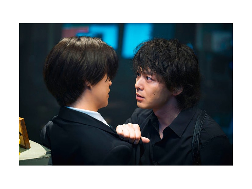 高橋海人、中村倫也「DOPE 麻薬取締部特捜課」第3話（C）TBS
