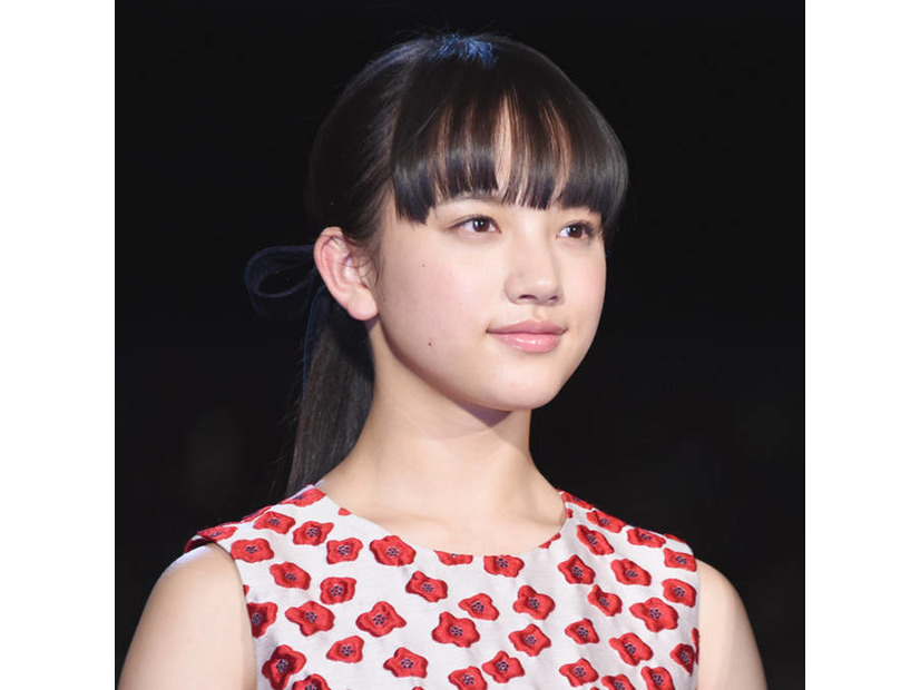清原果耶、夏ドラマ『初恋DOGs』で“こじらせヒロイン”に挑戦！心の機微を繊細に表現した演技の妙