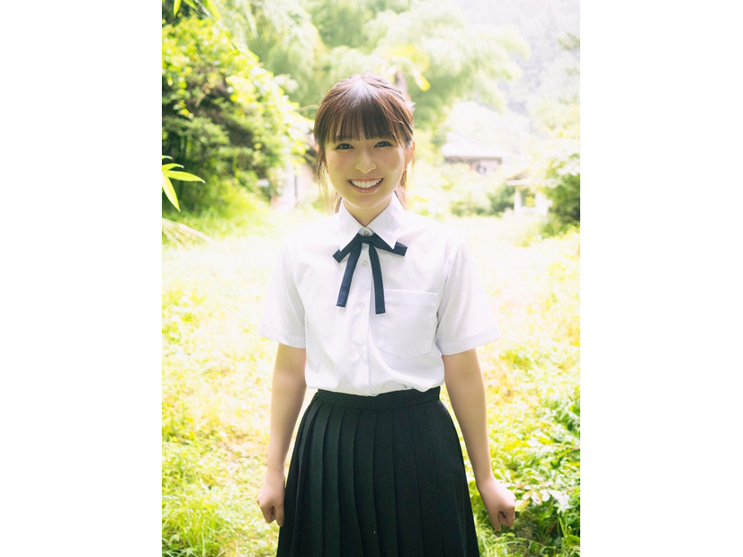 小川彩「B.L.T. SUMMER CANDY 2025」（東京ニュース通信社刊）撮影／細居幸次郎