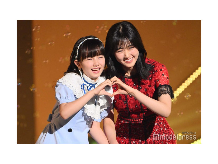 マイカ・ピュ、原菜乃華（C）モデルプレス