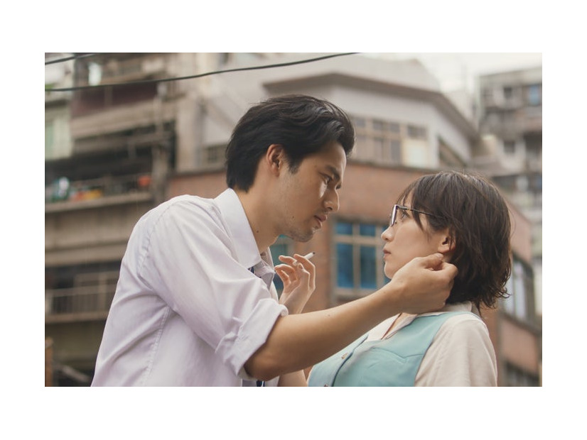 水上恒司、吉岡里帆（C）眉月じゅん／集英社・映画「九龍ジェネリックロマンス」製作委員会