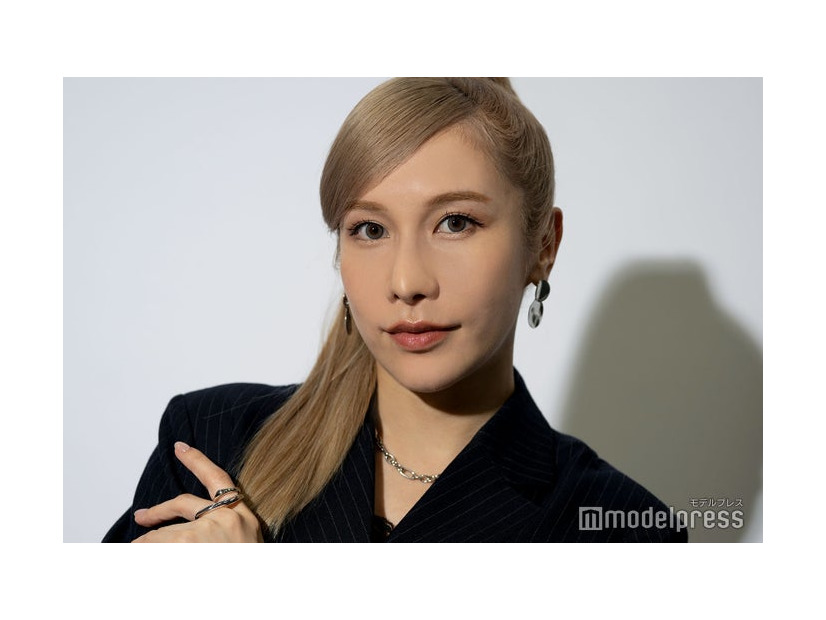 モデルプレスのインタビューに応じたありしゃん（C）モデルプレス