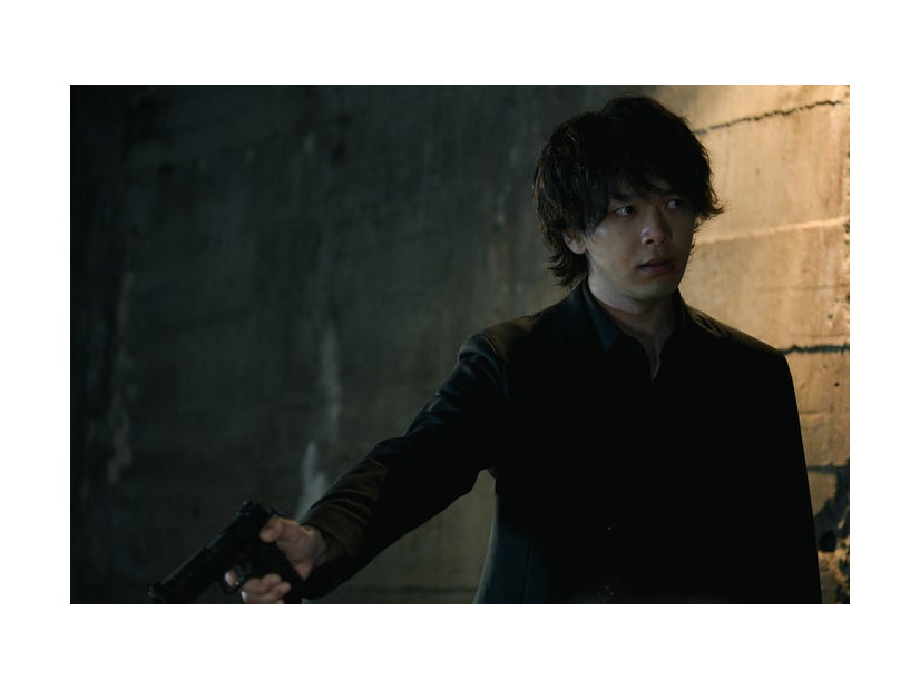 中村倫也「DOPE 麻薬取締部特捜課」第7話（C）TBS