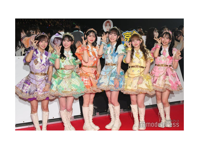 FRUITS ZIPPER（C）モデルプレス