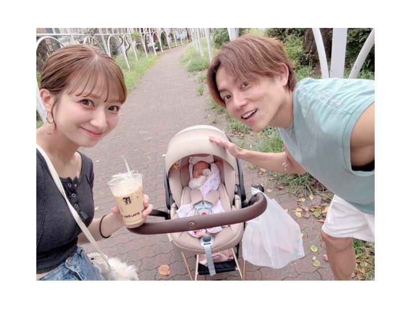 辻希美、生後1ヶ月の次女がベビーカーデビュー！お散歩SHOTを公開「嫌いじゃないみたい」