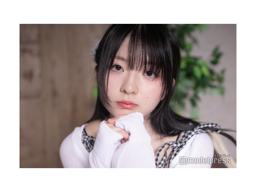 モデルプレスのインタビューに応じた草野心音さん（C）モデルプレス