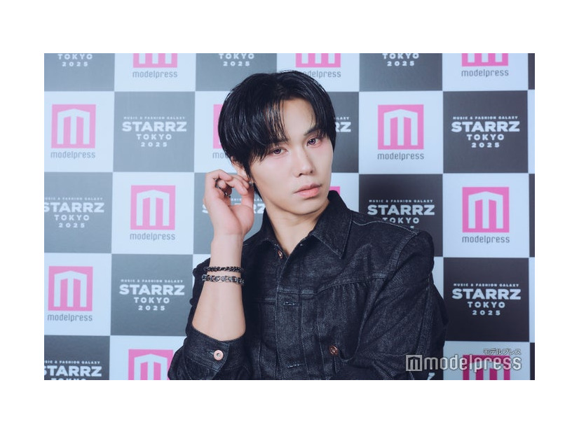 モデルプレスのインタビューに応じたROCKY（C）モデルプレス