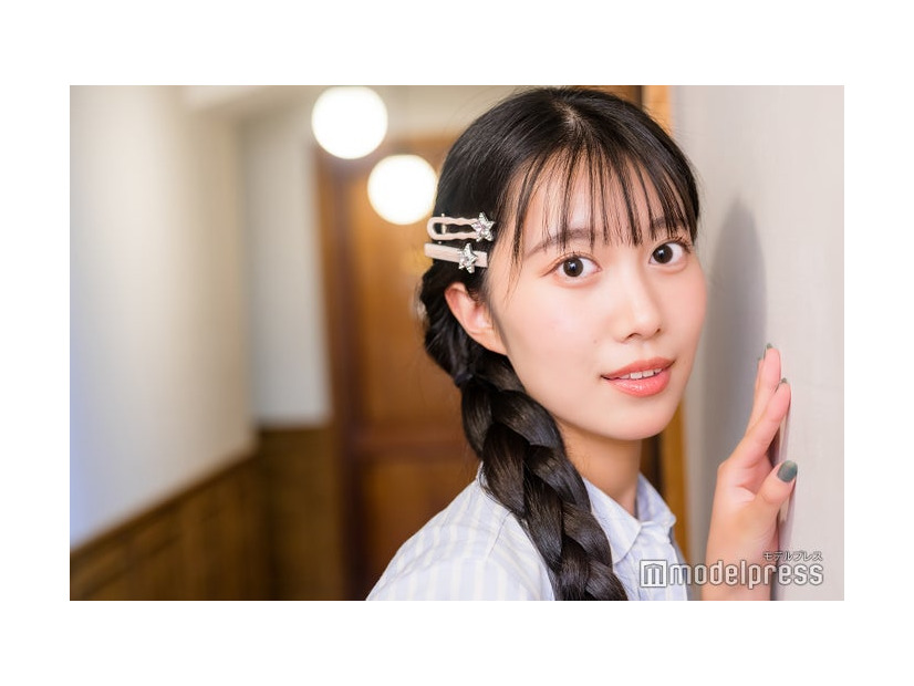 モデルプレスのインタビューに応じた小林夕華（C）モデルプレス