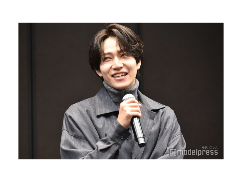 初対面での自己紹介「恒松祐里ですっ」を高音ボイスで真似する橋本将生（C）モデルプレス