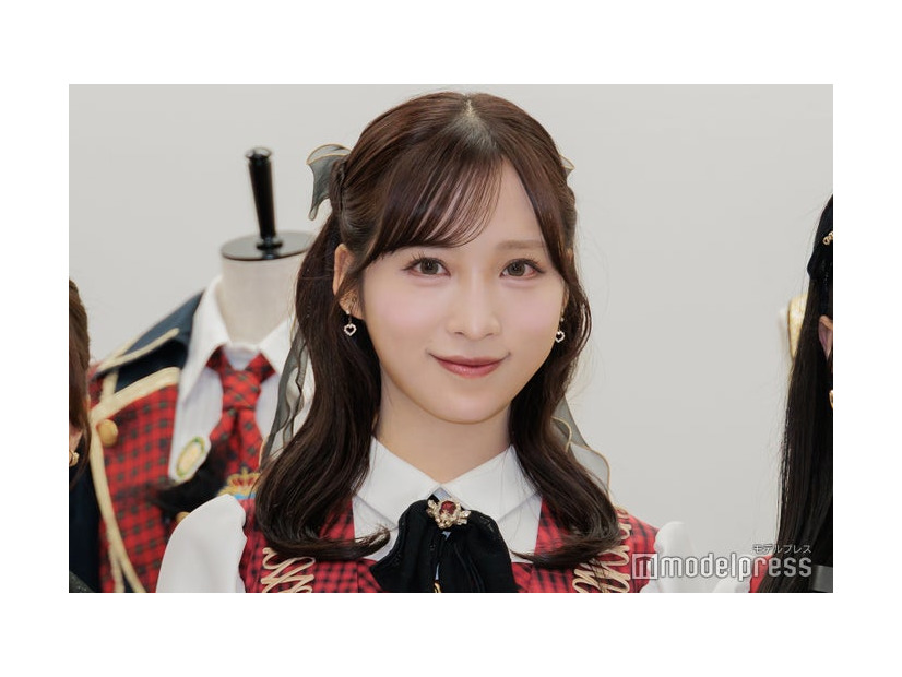 「AKB48 大衣装展 -時代を彩った装跡-」メディア内覧会に出席した小栗有以（C）モデルプレス