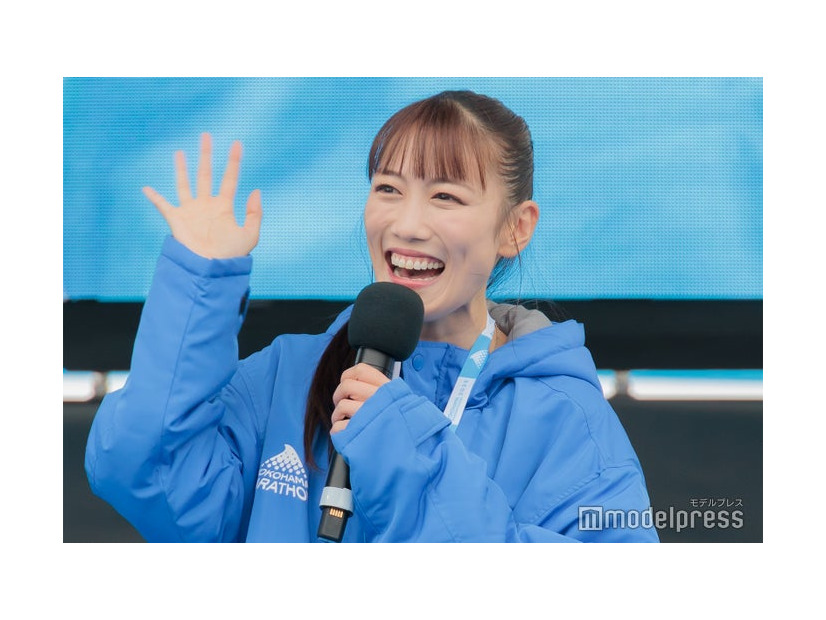 「横浜マラソン2025」に登場した高城れに（C）モデルプレス
