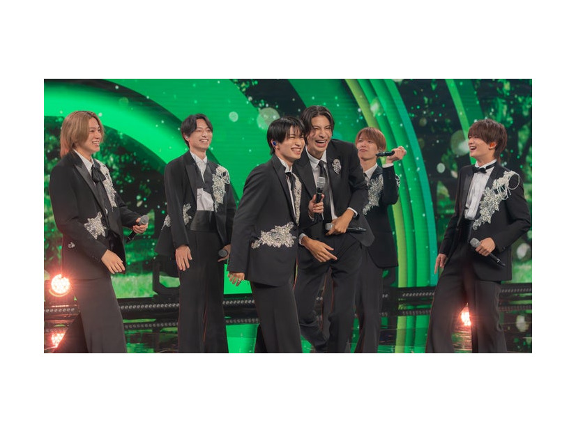 （左から）佐藤龍我、作間龍斗、那須雄登、ラウール、深田竜生、浮所飛貴（C）Storm Labels Inc.