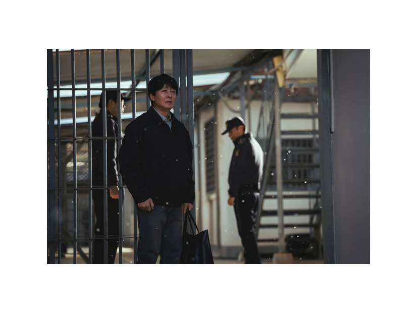 「捏造された都市」(C)2025 Disney and its related entities