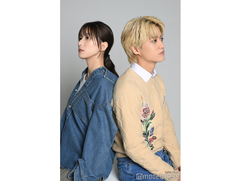 インタビューに応じた芳根京子、高橋海人（C）モデルプレス