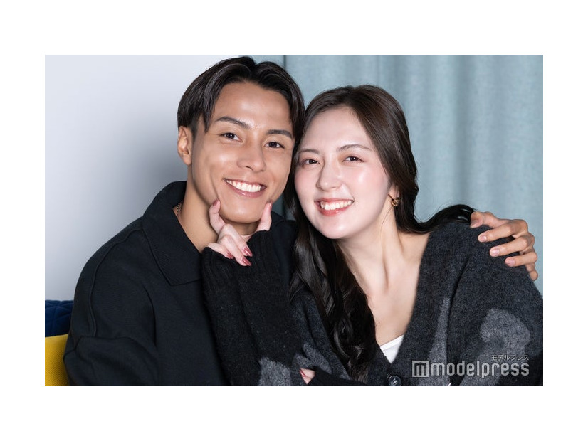 モデルプレスのインタビューに応じた「ラブ トランジット」シーズン3イッセイ（石井一成）＆ミク（未来）カップル（C）モデルプレス