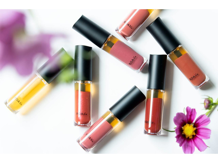 急に乾燥が進むこの時期に神すぎる、ROAlívのリップカラー美容液「ハニーラスター」。全6色のうち「これはモテるでしょ…」な1本とは？
