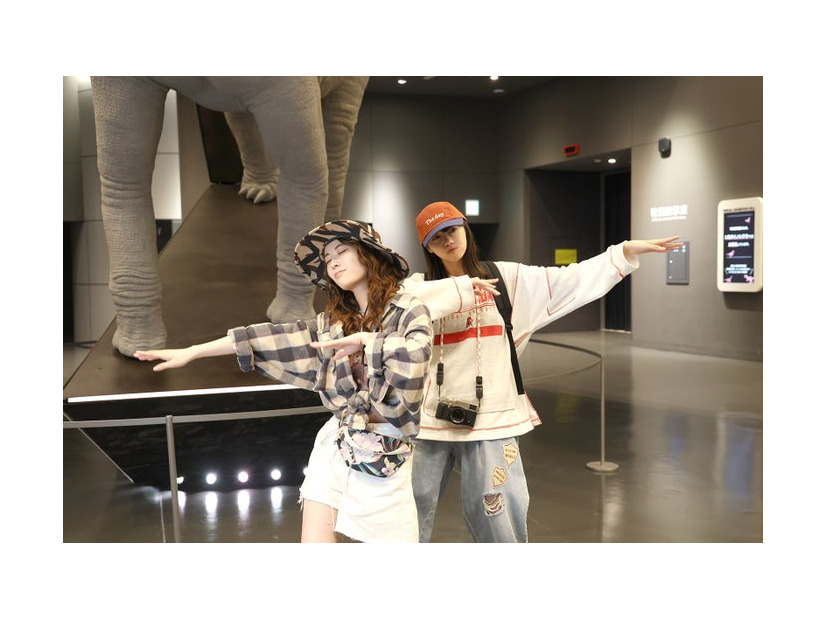 岩本蓮加、冨里奈央「ふたりエスケープ」第6話（C）田口囁一・一迅社／「ふたりエスケープ」製作委員会