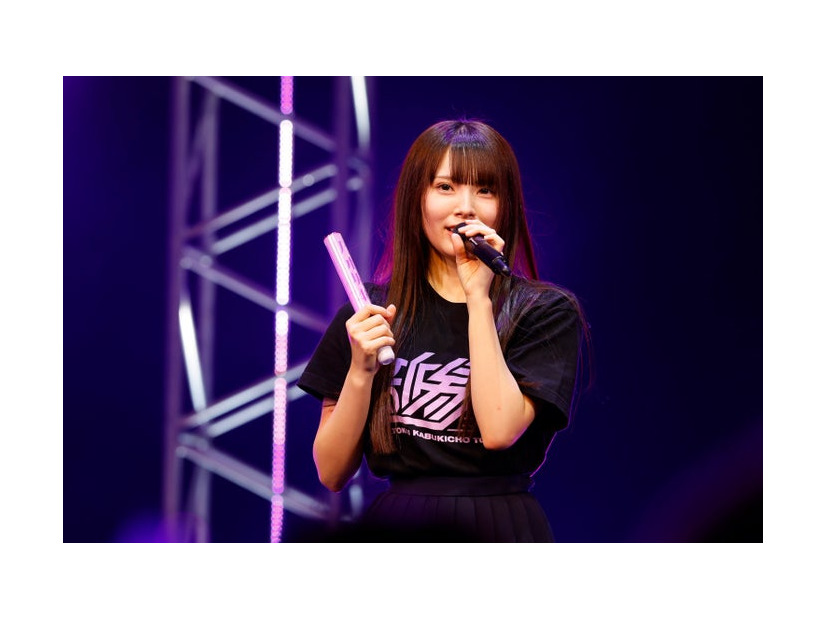 森平麗心「新参者 二〇二五 LIVE at THEATER MILANO-Za」／写真：鈴木健太（KENTA Inc.）