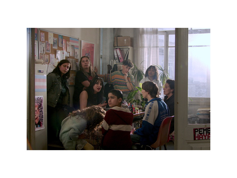 『CROSSING　心の交差点』© 2023 French Quarter Film AB, Adomeit Film ApS, Easy Riders Films, RMV Film AB, Sveriges Television AB