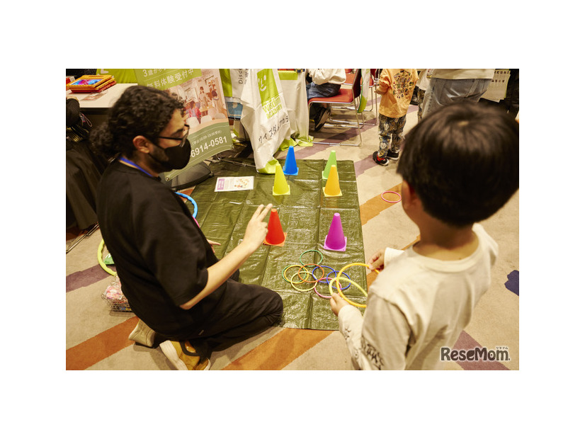 ウィズダムのブースのようす