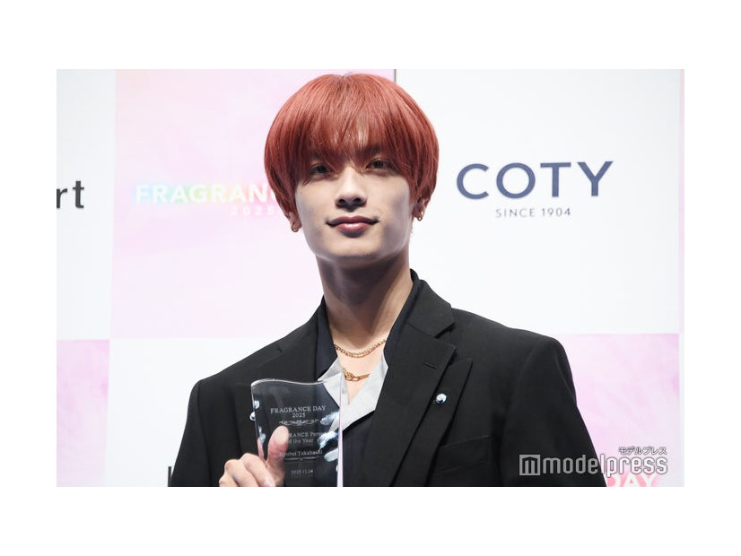 「FRAGRANCE Person of the Year」を受賞した高橋恭平（C）モデルプレス