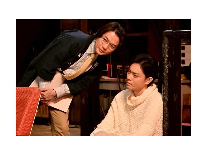 神木隆之介、菅田将暉「もしもこの世が舞台なら、楽屋はどこにあるのだろう」第8話（C）フジテレビ