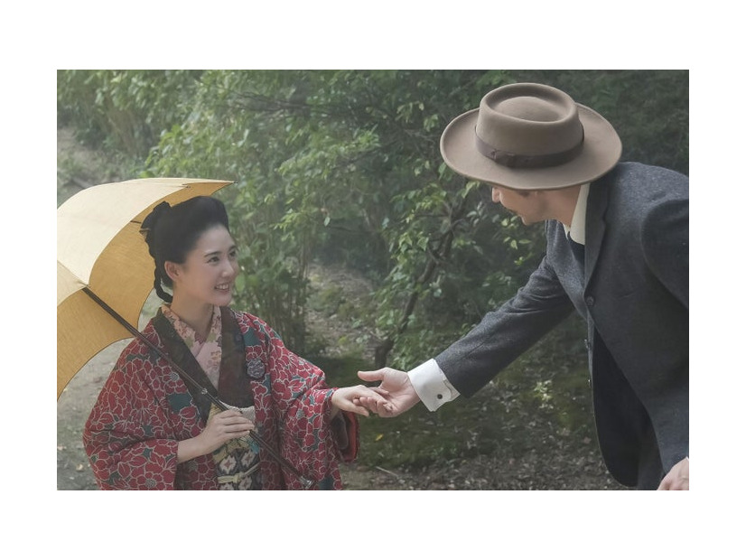 北香那、トミー・バストウ「ばけばけ」第41話（C）NHK