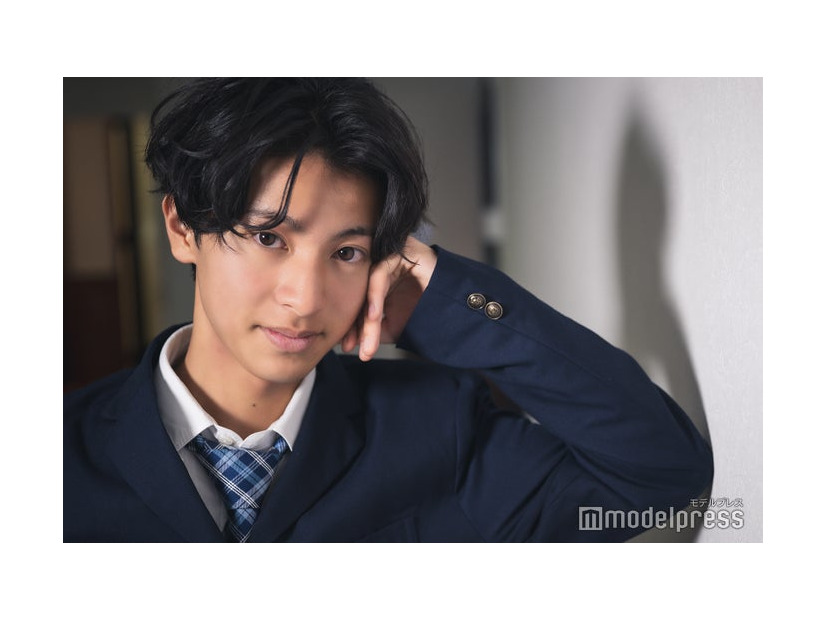 モデルプレスのインタビューに応じた酒井勇人くん（C）モデルプレス