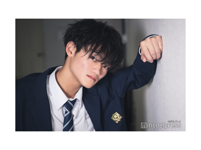 モデルプレスのインタビューに応じた上中琉くん（C）モデルプレス