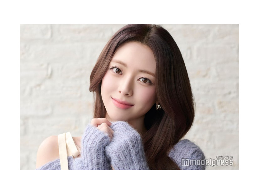 モデルプレスのインタビューに応じたユナ（C）モデルプレス