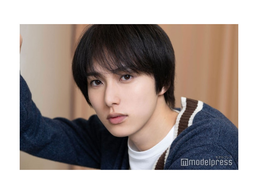 モデルプレスのインタビューに応じた尾崎匠海（C）モデルプレス