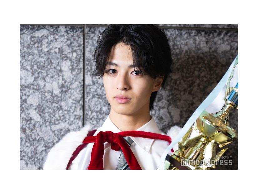 モデルプレスのインタビューに応じた楢崎悠亮くん（C）モデルプレス