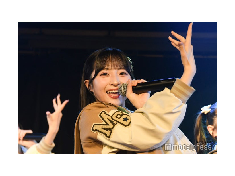 秋山由奈（C）モデルプレス