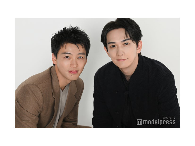 モデルプレスのインタビューに応じた竹内涼真、町田啓太（C）モデルプレス