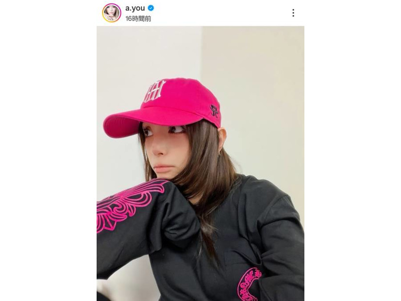 浜崎あゆみ、鮮やかなピンクが目を惹くコーデに「あゆー！！！って感じで好き」「めちゃ最高」の声