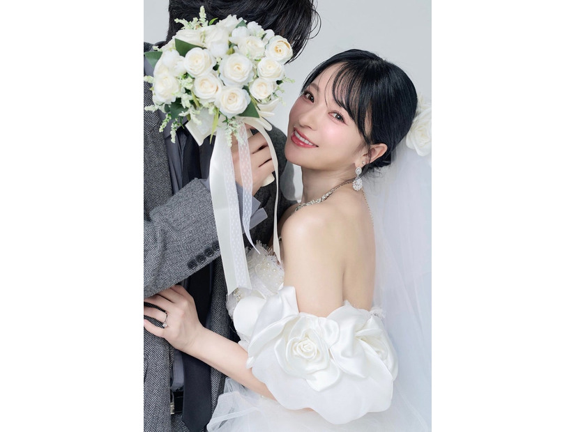 （右）さおりん（提供写真）