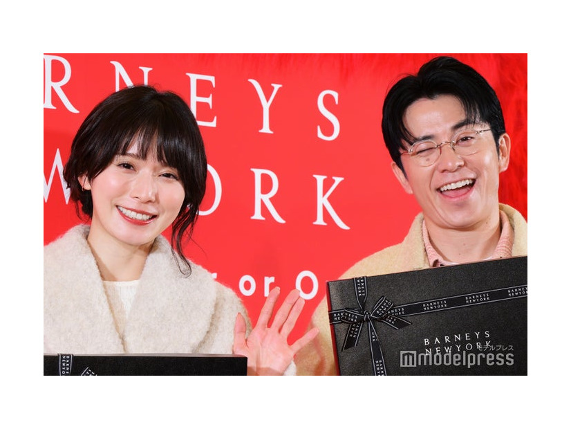 「BARNEYS NEW YORK GIFT WEEK 2025 −GINZA Christmas Edition−」お披露目会に出席した松岡茉優、藤森慎吾（C）モデルプレス
