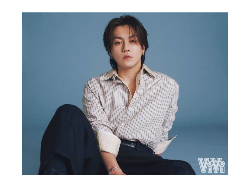 Travis Japan・松田元太が『ViVi国宝級イケメンランキング』NOW部門首位に！色っぽいシャツ姿を披露