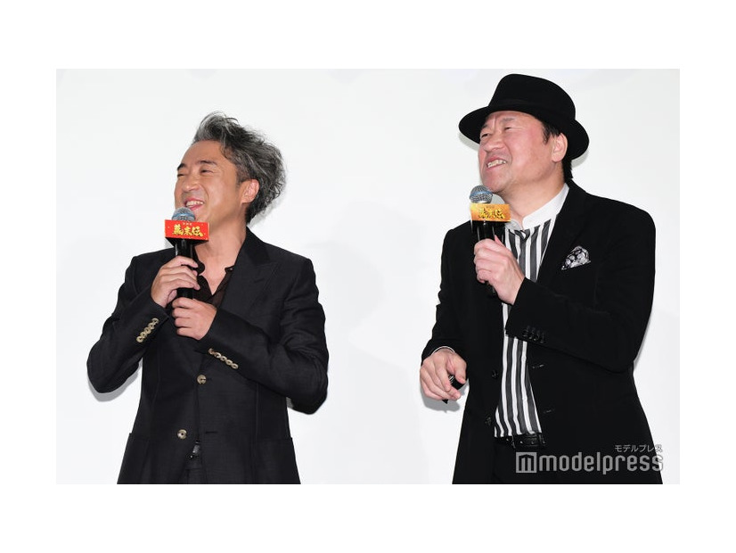 「新解釈・幕末伝」初日舞台挨拶に出席したムロツヨシ、佐藤二朗（C）モデルプレス