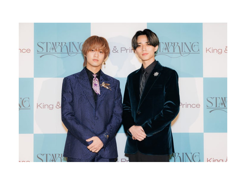 囲み取材に応じたKing ＆ Prince／高橋海人、永瀬廉（提供写真）