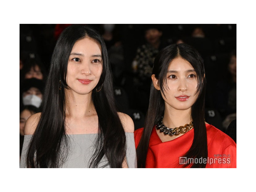 「ワーナー・ブラザース映画ファンフェスティバル・グランドフィナーレ」に出席した武井咲、土屋太鳳（C）モデルプレス