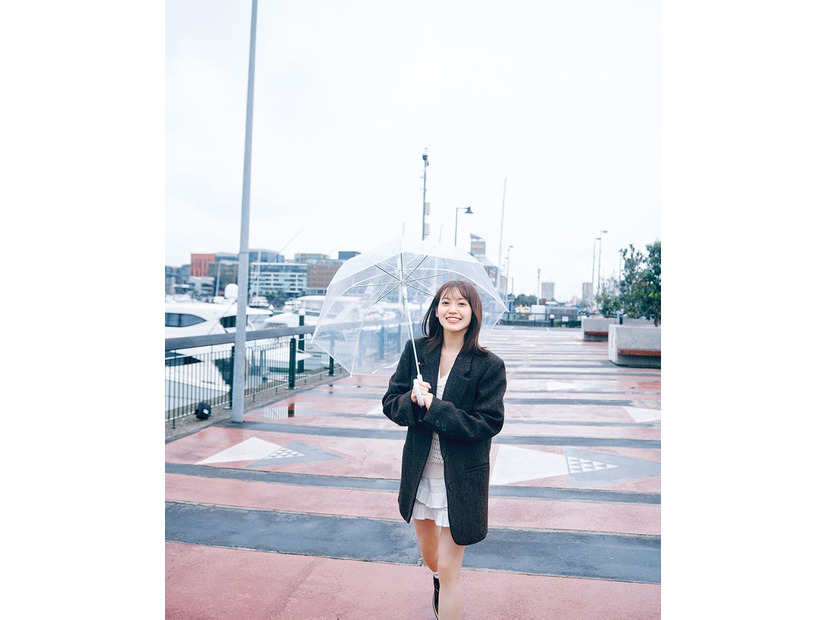 松田里奈1st写真集「まつりの時間」裏表紙／通常版：撮影／北浦敦子