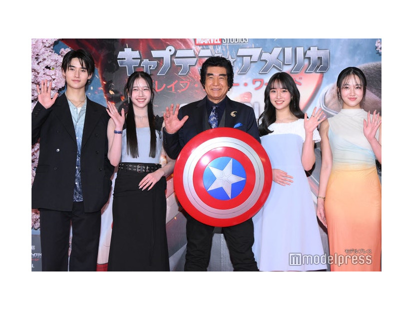 藤岡真威人、天翔天音、藤岡弘、、藤岡舞衣、天翔愛（C）モデルプレス