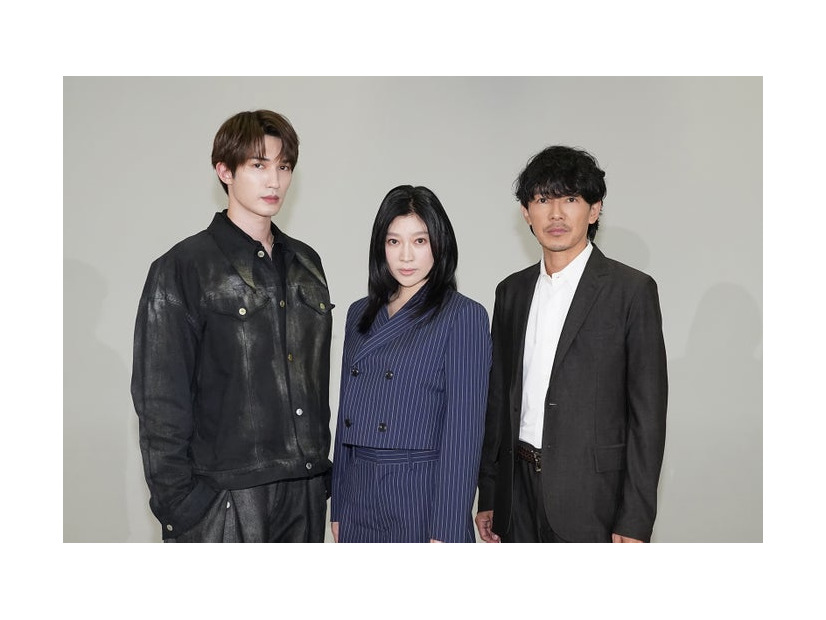 モデルプレスらのインタビューに応じたジェシー、篠原涼子、藤木直人（提供写真）